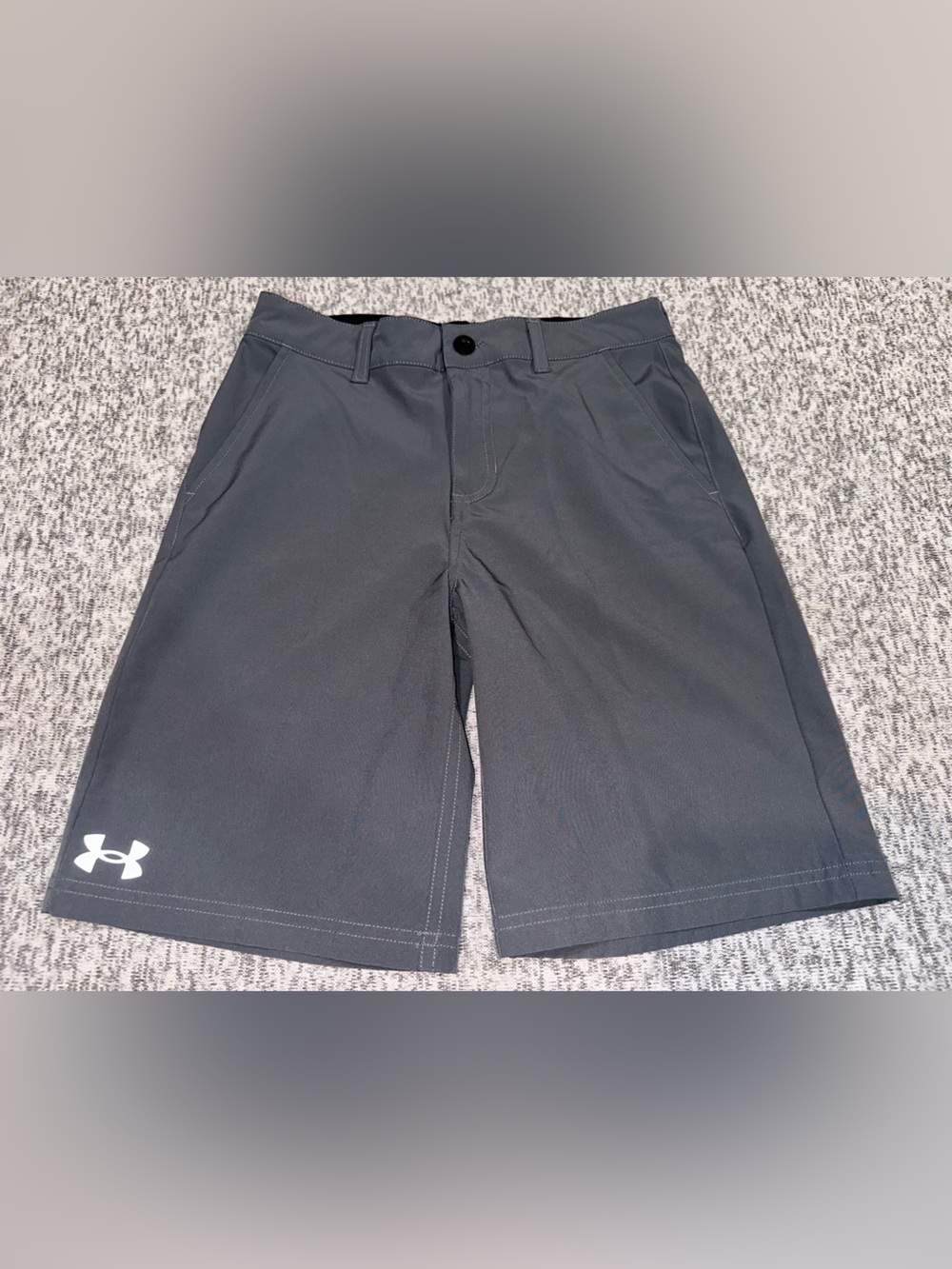 Under Armour Boys' Gray Athletic Shorts Sz 12. EUC.